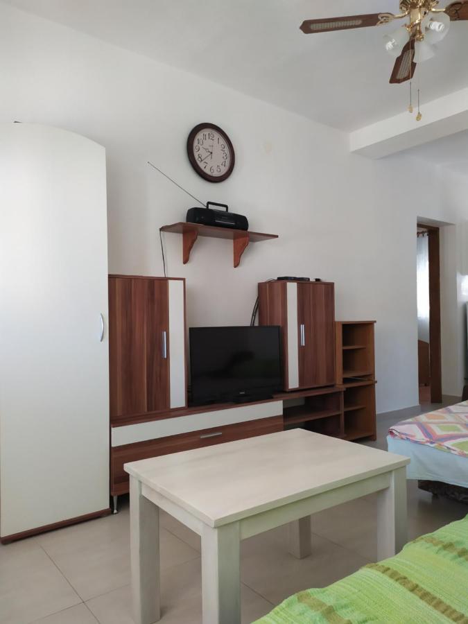 Apartmani Vjeko Vir Exteriör bild