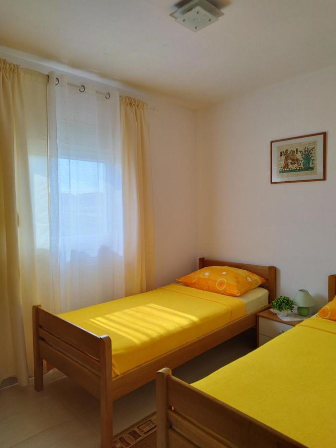 Apartmani Vjeko Vir Exteriör bild