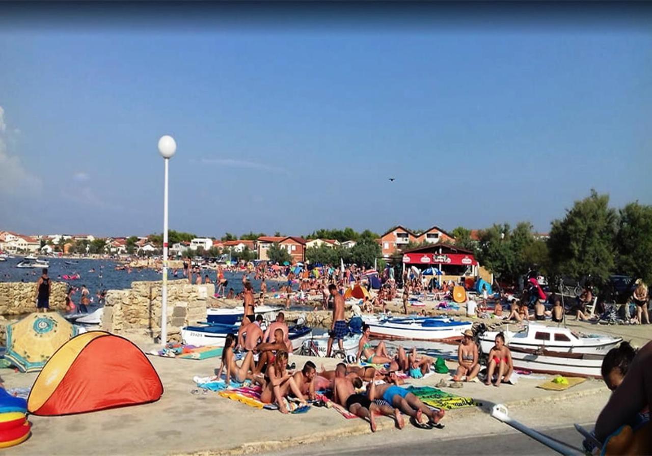Apartmani Vjeko Vir Exteriör bild